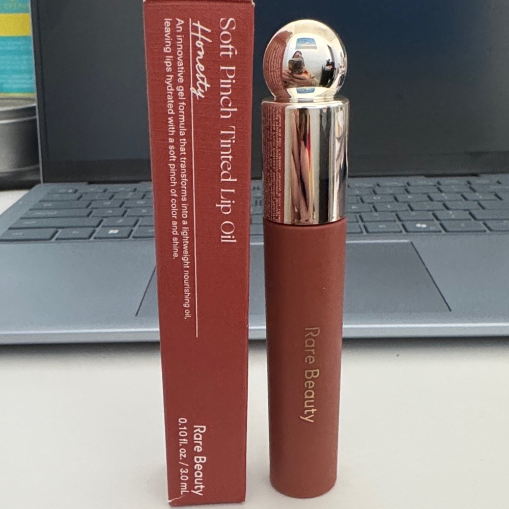 Rare Beauty Soft Pinch Tinted Lip Oil - Honesty NWT
